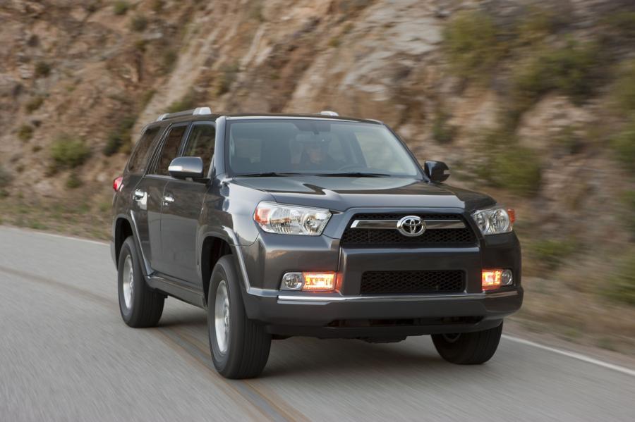  Toyota 4Runner 2010 года  (фото 57 из 84)